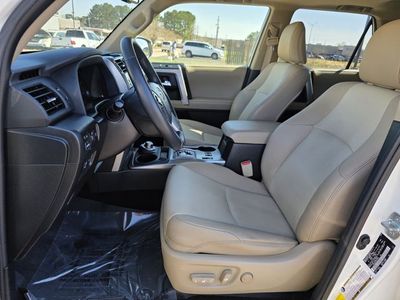 2022 Toyota 4Runner — photo 12 view