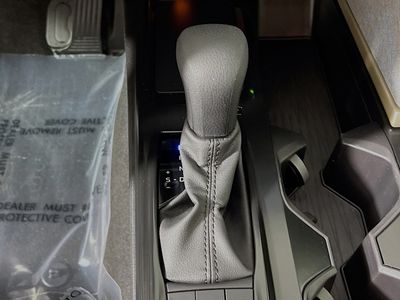 2025 Toyota Camry — photo 21 view