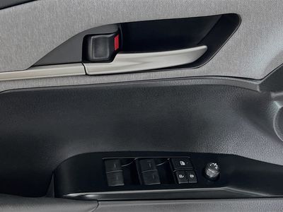 2025 Toyota Camry — photo 14 view
