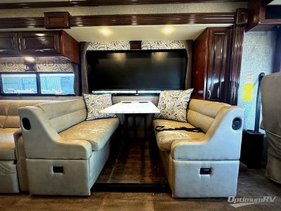 2018 Fleetwood Bounder — detail view