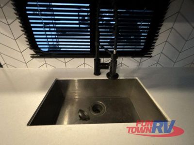 2022 Keystone RV Outback — photo 17 view