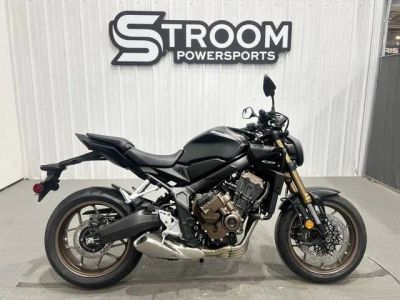 2026 Honda® CB650R E-Clutch — front three-quarter view