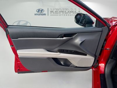2023 Toyota Camry - Photo 17