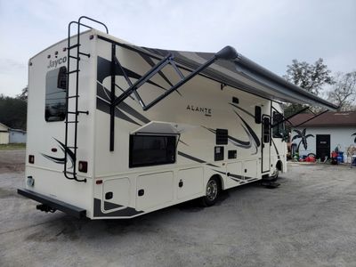 2021 Jayco Alante — rear three-quarter view