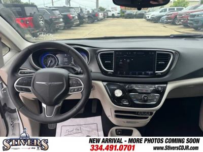 2023 Chrysler Pacifica - Photo 18