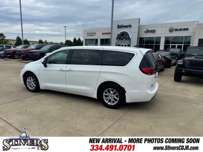 2023 Chrysler Pacifica - Photo 8