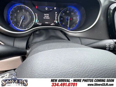 2023 Chrysler Pacifica - Photo 14