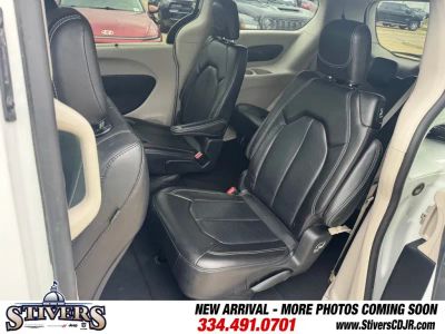 2023 Chrysler Pacifica - Photo 16