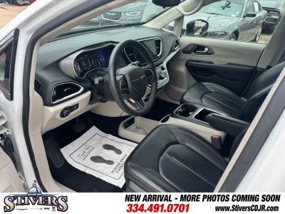 2023 Chrysler Pacifica - Photo 11