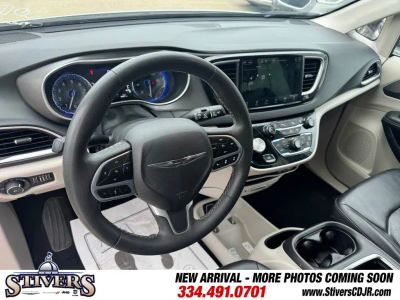 2023 Chrysler Pacifica - Photo 15