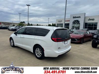 2023 Chrysler Pacifica - Photo 7