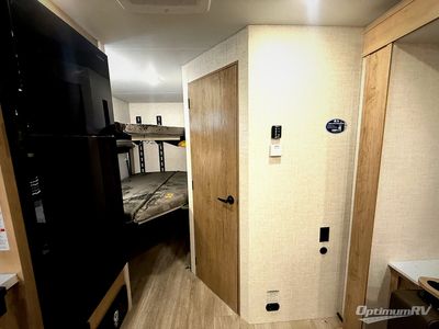 2026 Ember RV E-Series — photo 16 view