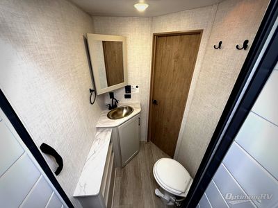 2026 Ember RV E-Series — photo 21 view