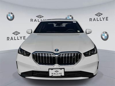 2025 BMW i5 - Photo 2