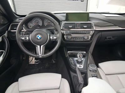 2020 BMW M4 Convertible - Photo 4
