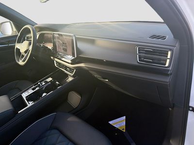 2026 Volkswagen Atlas Cross Sport — photo 25 view