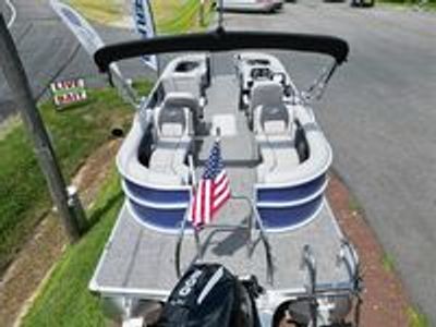 2026 Barletta Aria A22QC Platinum — engine compartment view