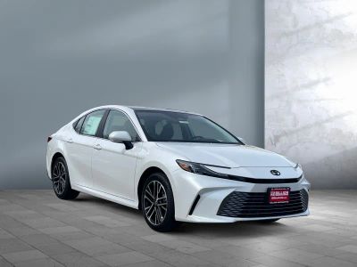 2026 Toyota Camry - Photo 8