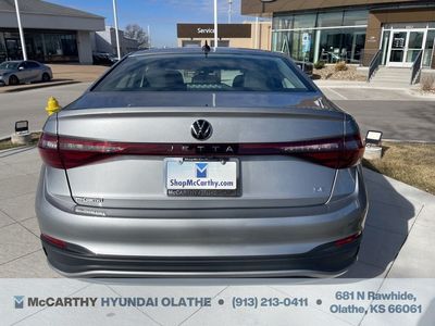 2025 Volkswagen Jetta - Photo 16