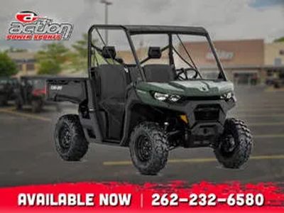 2026 Can-Am® Defender DPS HD10 — front three-quarter view