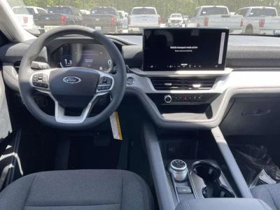 2026 Ford Explorer — photo 9 view