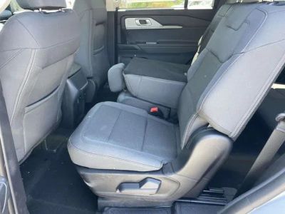2026 Ford Explorer — photo 8 view
