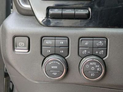 2023 Chevrolet Silverado 1500 — photo 14 view