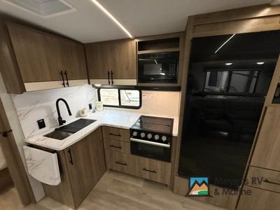 2024 Grand Design Imagine - Photo 9
