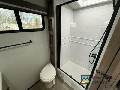 2024 Grand Design Imagine - Photo 12