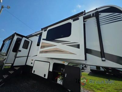 2023 KZ Durango Gold — photo 16 view