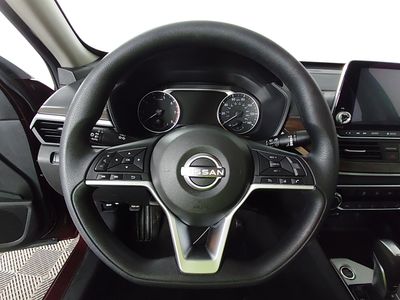 2024 Nissan Altima — photo 12 view