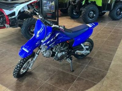2026 Yamaha TT-R50E — front three-quarter view