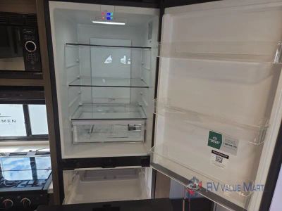 2027 Coachmen RV Freedom Express — photo 20 view