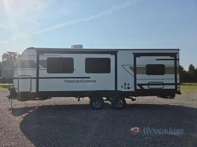 2027 Coachmen RV Freedom Express — detail view