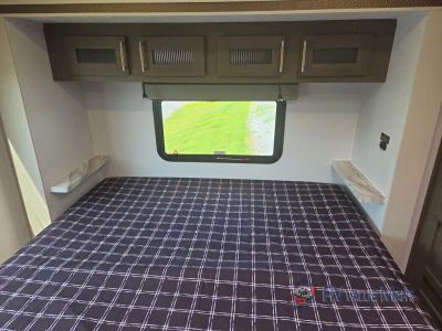 2027 Coachmen RV Freedom Express — photo 23 view