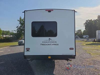 2027 Coachmen RV Freedom Express — photo 7 view
