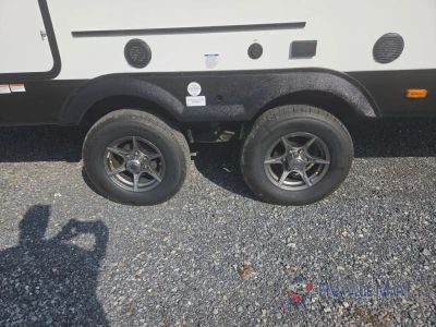 2027 Coachmen RV Freedom Express — photo 14 view