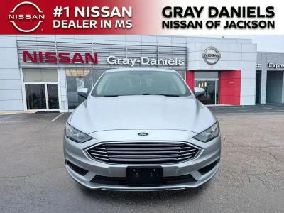 2018 Ford Fusion - Photo 2