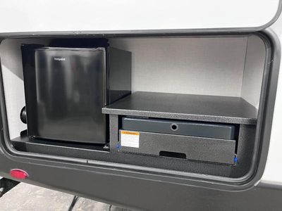 2024 Keystone RV Outback Ultra Lite - Photo 25