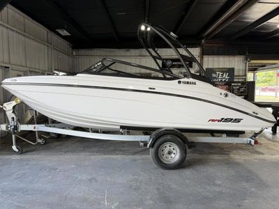 2025 Yamaha Boats AR195 - Photo 6