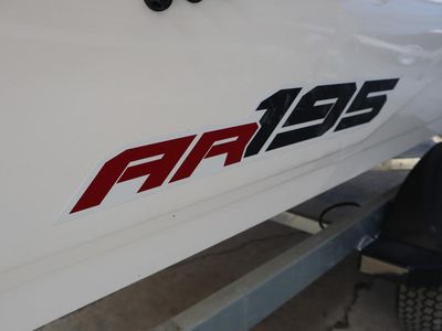 2025 Yamaha Boats AR195 - Photo 8