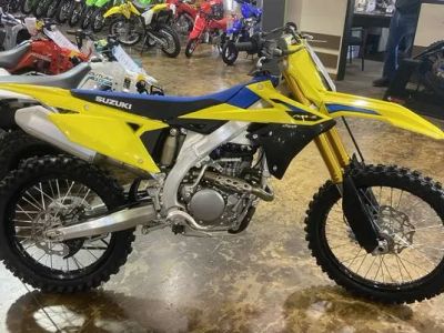 2026 Suzuki RM-Z250 — front three-quarter view