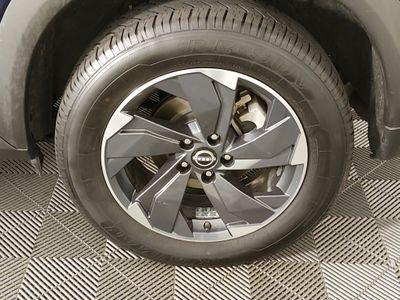 2024 Nissan Rogue — photo 10 view