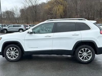 2021 Jeep Cherokee — rear three-quarter view