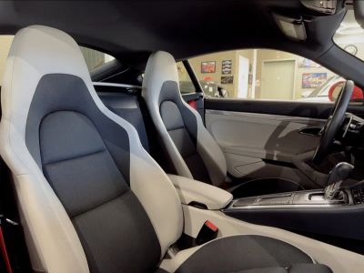 2017 Porsche 718 Cayman — photo 11 view