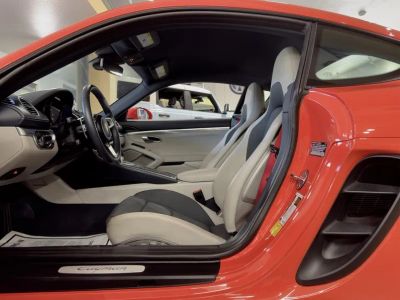 2017 Porsche 718 Cayman — photo 8 view