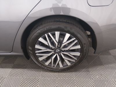 2024 Nissan Altima — photo 10 view