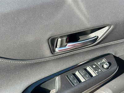 2022 Toyota Venza - Photo 15