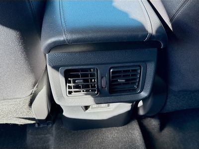 2022 Toyota Venza - Photo 21