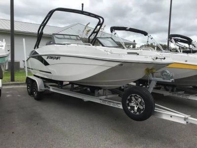 2023 Starcraft Marine SVX OB 210 OB DC — front three-quarter view
